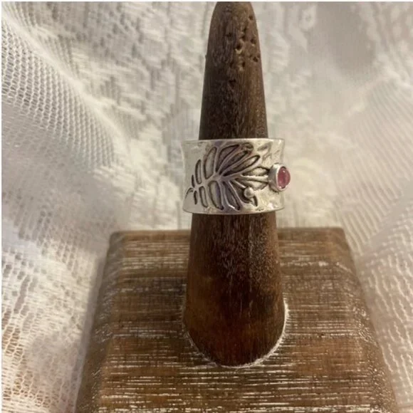 Sundance Silver Dew Kiss Ring - Size 6 - Picture 2 of 3